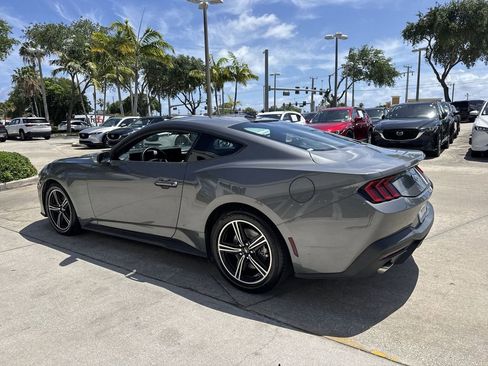 Used 2024 Ford Mustang Coupe RWD image 12
