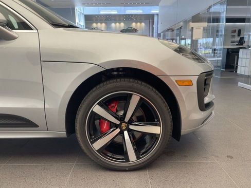 New 2025 Porsche Macan S AWD/4WD image 9