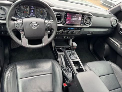 Certified 2022 Toyota Tacoma TRD Off-Road w/ TRD Premium Off Road Package image 13