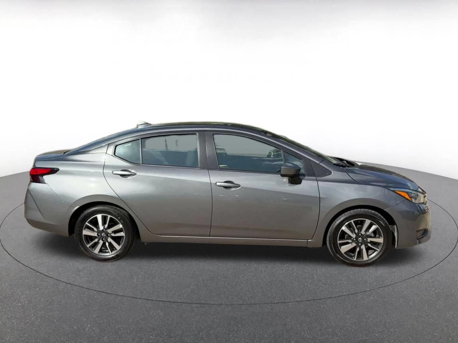 Used 2025 Nissan Versa SV FWD image 13