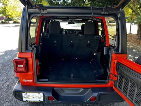 Used 2018 Jeep Wrangler Unlimited Rubicon w/ Safety Group image 47