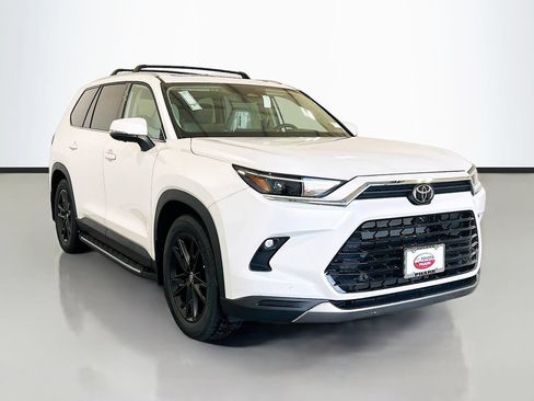 New 2026 Toyota Grand Highlander FWD image 3