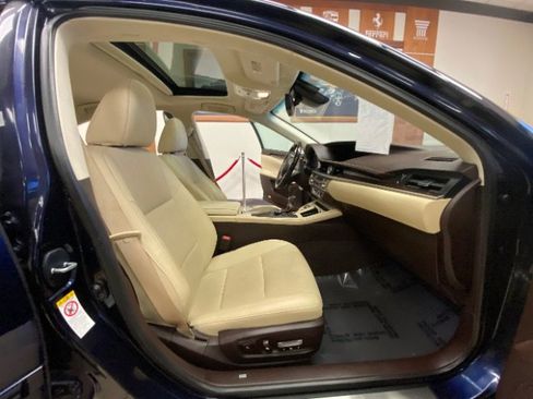 Used 2018 Lexus ES 350 w/ Premier Package image 17