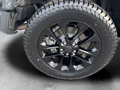 Used 2024 Jeep Wrangler Unlimited Sahara w/ Technology Group image 11