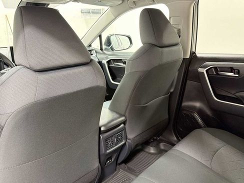 Used 2025 Toyota RAV4 XLE AWD/4WD image 25