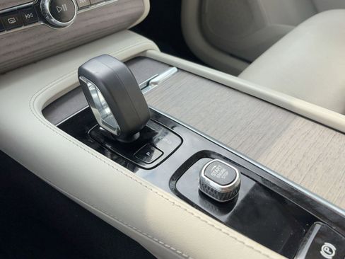 Certified 2023 Volvo XC90 B6 Plus w/ Protection Package image 16