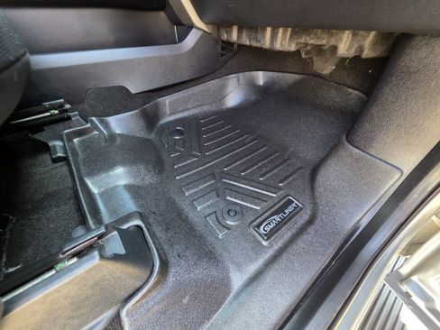 Used 2020 Ford Expedition XLT w/ Equipment Group 202A image 40