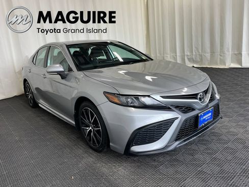 Used 2024 Toyota Camry SE AWD/4WD image 32