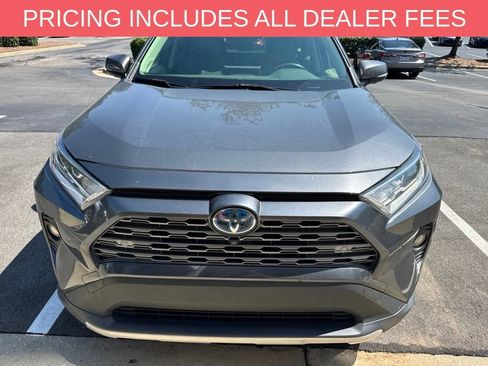 Used 2020 Toyota RAV4 Limited AWD/4WD image 2