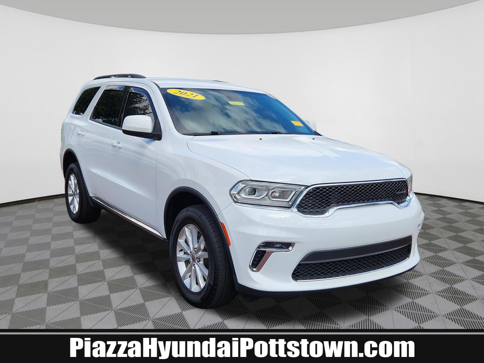 Used 2021 Dodge Durango SXT AWD/4WD image 1