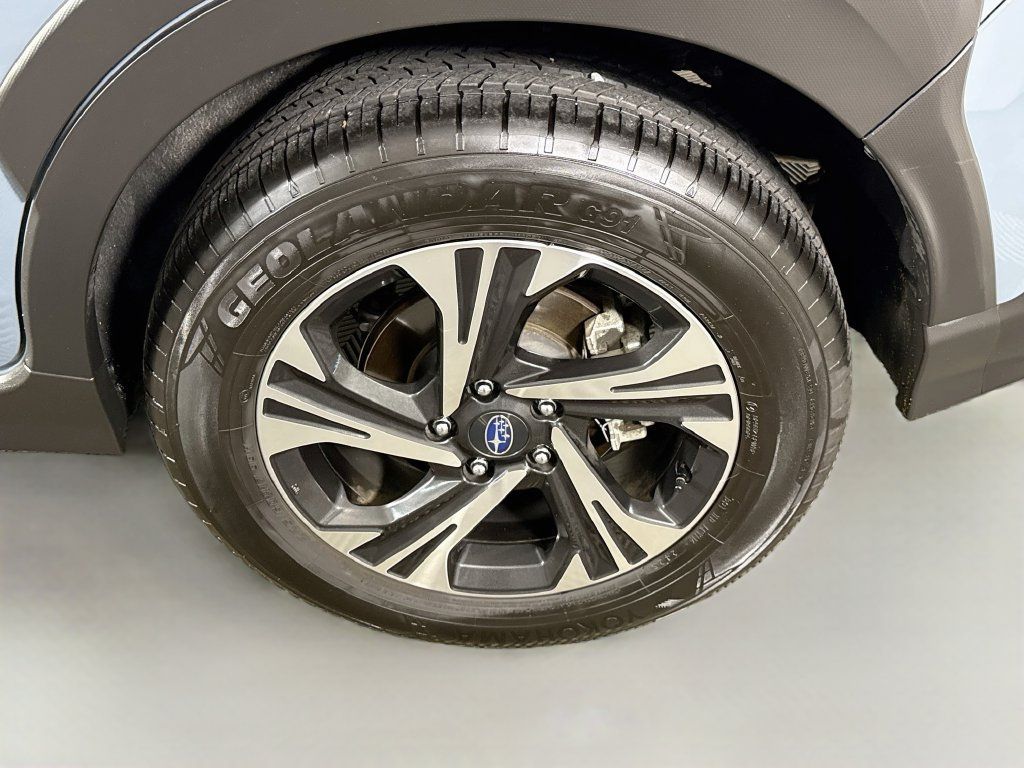 Used 2025 Subaru Crosstrek 2.5i Premium AWD/4WD image 34