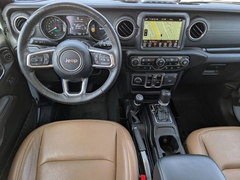 Used 2023 Jeep Wrangler Unlimited Sahara w/ Cold Weather Group AWD/4WD image 20