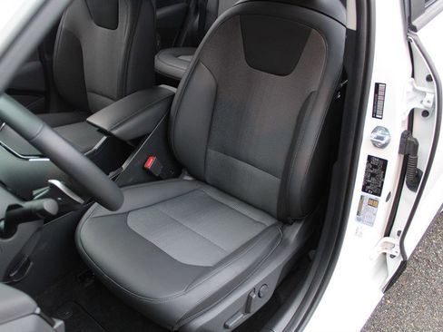 Used 2023 Kia Niro Wind FWD image 19