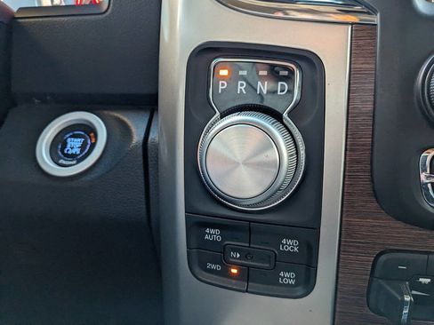 Used 2015 RAM 1500 Laramie w/ Convenience Group image 32