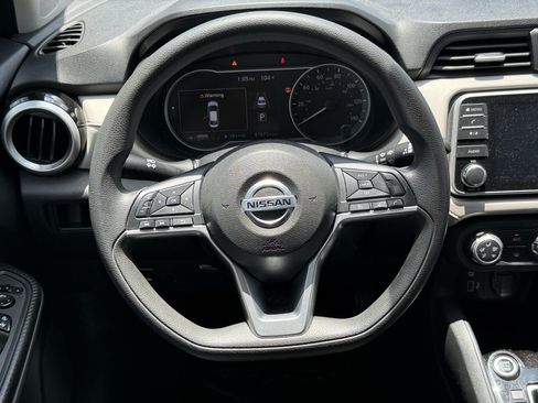 Used 2021 Nissan Versa SV FWD image 15
