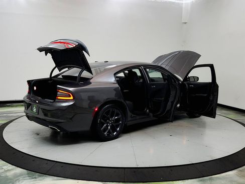 Used 2022 Dodge Charger SXT w/ Blacktop Package RWD image 11