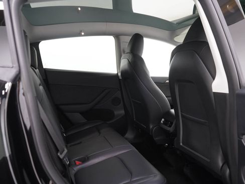 Used 2023 Tesla Model Y Long Range AWD/4WD image 14