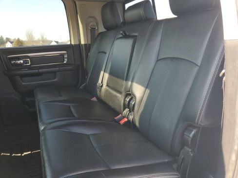 Used 2018 RAM 2500 Laramie w/ Sport Appearance Group image 28