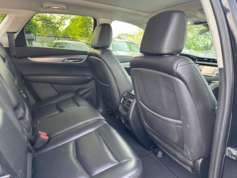 Used 2017 Cadillac XT5 Luxury w/ Driver Awareness Package image 34