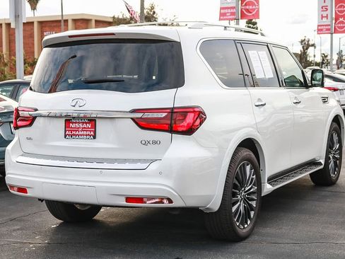 Used 2024 INFINITI QX80 Premium Select w/ All-Season Package image 7