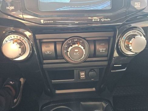 Used 2018 Toyota 4Runner TRD Off-Road AWD/4WD image 30