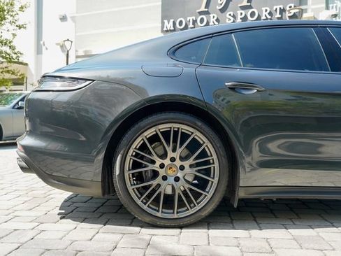 Used 2023 Porsche Panamera 4 Platinum Edition AWD/4WD image 31
