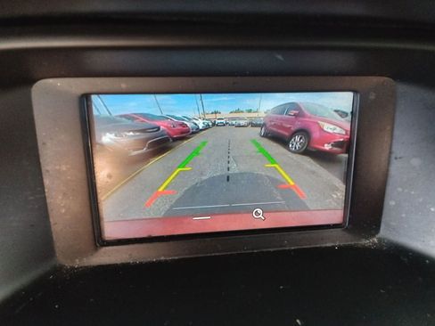 Used 2018 Ford Focus SE w/ SE Appearance Package FWD image 22