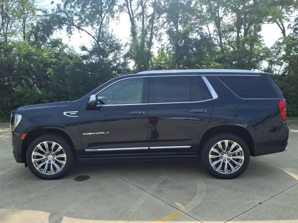 Used 2023 GMC Yukon Denali AWD/4WD image 2
