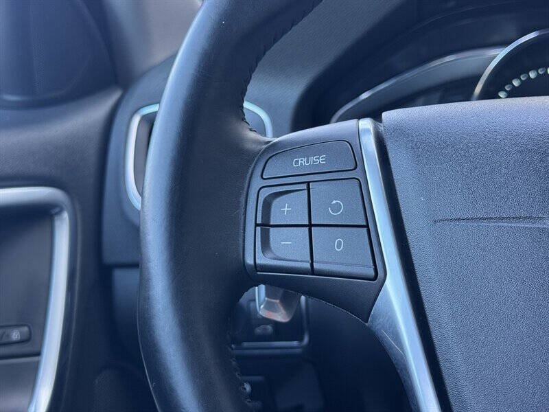 Used 2014 Volvo S60 T5 FWD image 12
