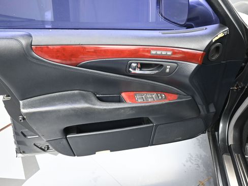 Used 2008 Lexus LS 460 RWD image 13