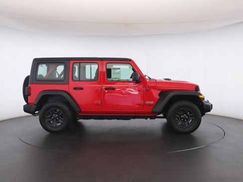 Certified 2019 Jeep Wrangler Unlimited Sport image 28