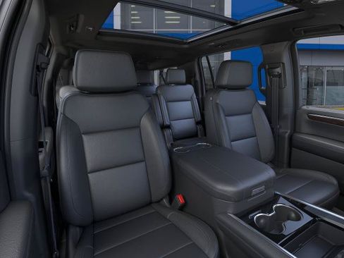 New 2026 Chevrolet Suburban Z71 w/ Comfort Package AWD/4WD image 40