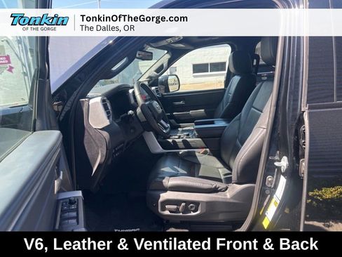 Used 2023 Toyota Tundra Platinum AWD/4WD image 16