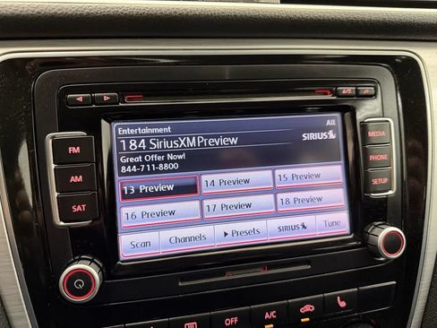 Used 2013 Volkswagen Passat 2.5 SE FWD image 13