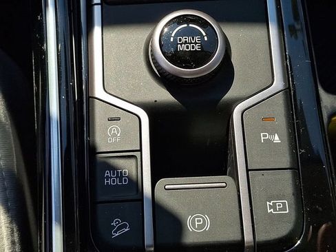 Used 2025 Kia Sorento SX FWD image 23