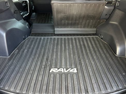Used 2025 Toyota RAV4 LE AWD/4WD image 14
