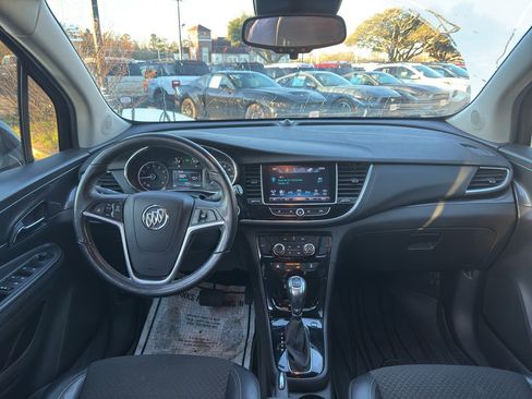 Used 2018 Buick Encore Preferred image 29