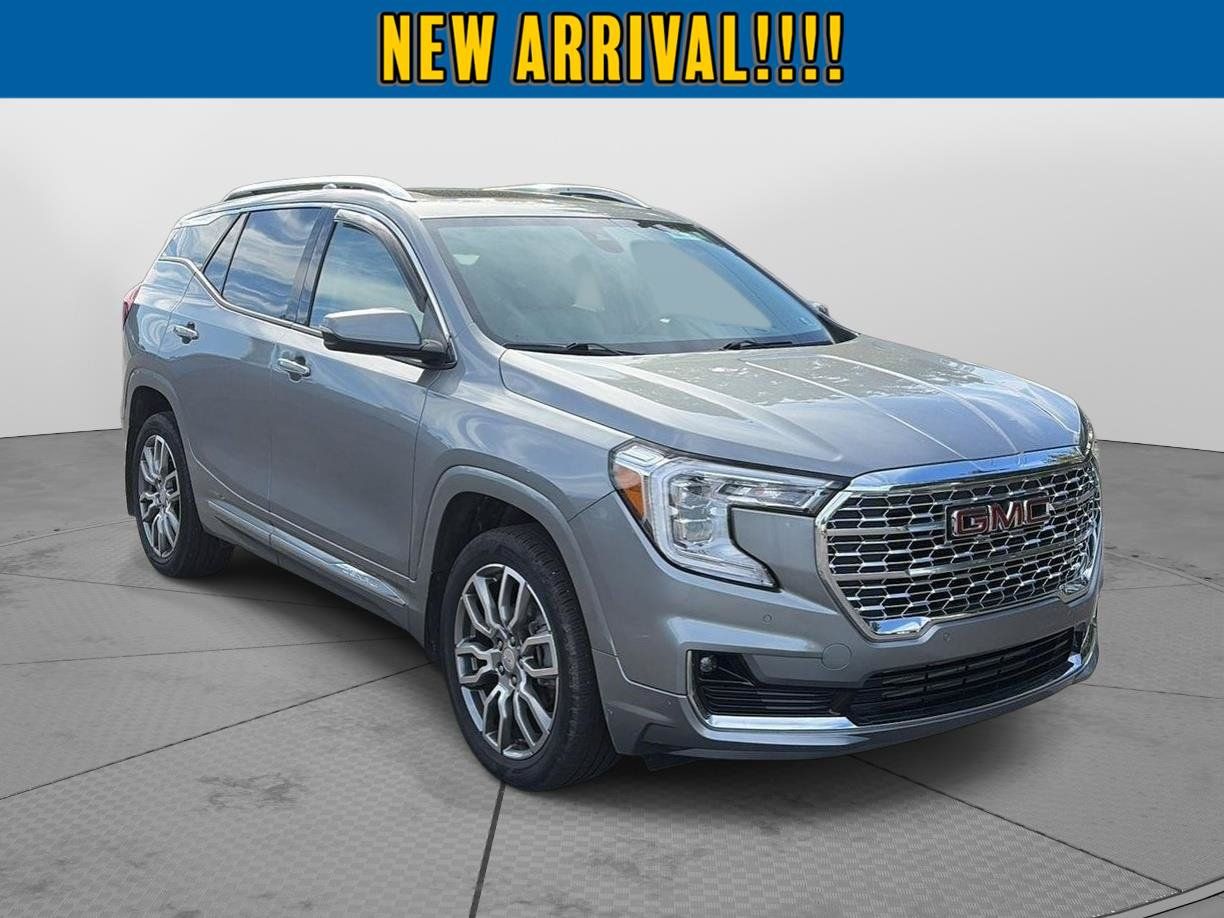 Used 2023 GMC Terrain Denali AWD/4WD image 1