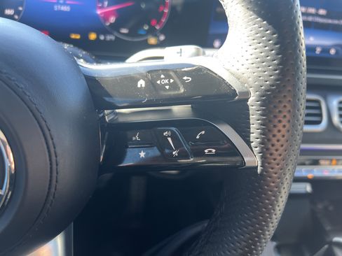 Certified 2024 Mercedes-Benz GLS 580 4MATIC image 20