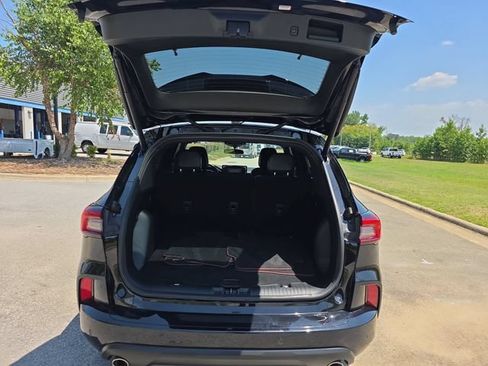 Used 2023 Ford Escape ST-Line w/ Tech Pack #1 FWD image 13