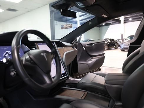 Used 2018 Tesla Model S 100D AWD/4WD image 33