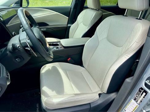 Used 2023 Lexus RX 350 Premium w/ Accessory Package AWD/4WD image 12