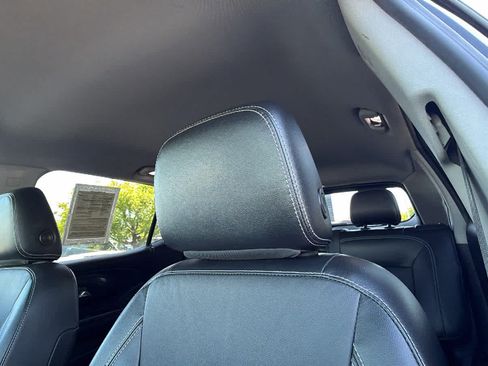 Used 2022 GMC Terrain SLT AWD/4WD image 10