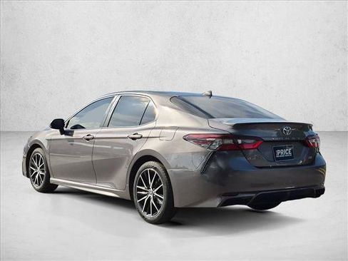 Used 2021 Toyota Camry SE FWD image 7