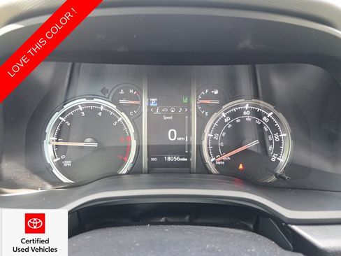 Used 2023 Toyota 4Runner TRD Off-Road Premium w/ Moonroof Package AWD/4WD image 32