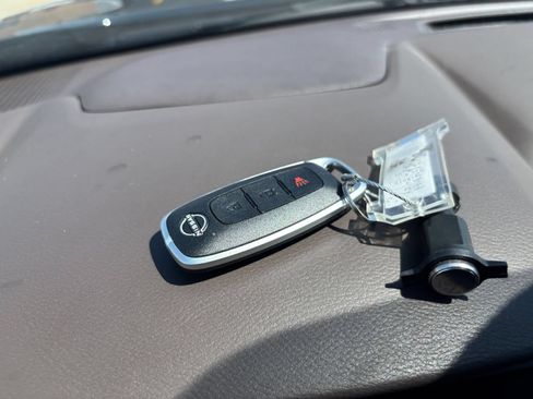 Used 2023 Nissan Rogue S FWD image 21