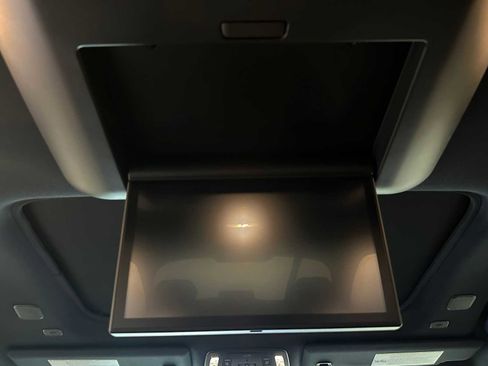 Certified 2025 Toyota Sienna Platinum image 11