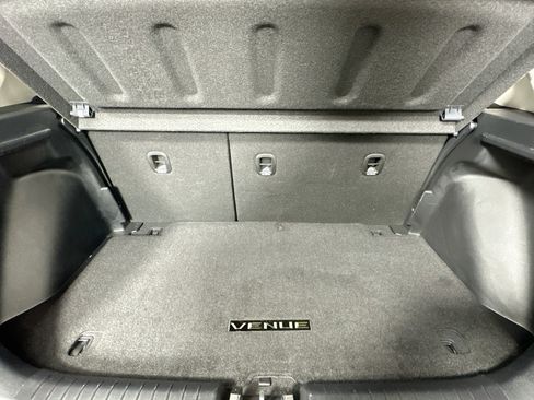 Used 2023 Hyundai Venue Limited w/ Cargo Package FWD image 25