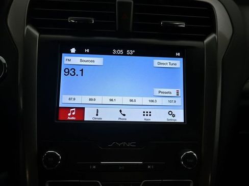 Used 2019 Ford Fusion SE image 13