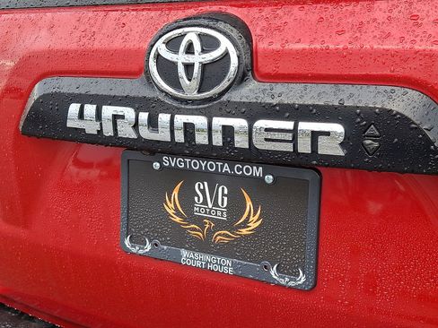 Used 2021 Toyota 4Runner TRD Off-Road Premium w/ Moonroof Package AWD/4WD image 24